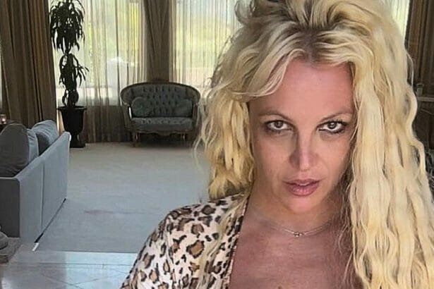 Britney Spears knives drama, Britney Spears imitating Shakira