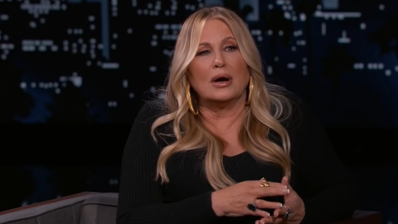 jennifer-coolidge-addresses-writers-guild-of-america-strike-during-her-mtv-comedic-genius-award-speech